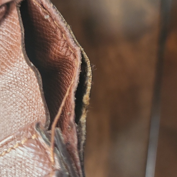 Louis Vuitton KISSLOCK WALLET - Picture 7 of 9